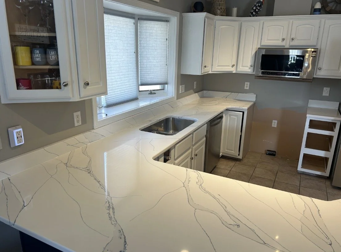 Kitchen Island - Marble countertops